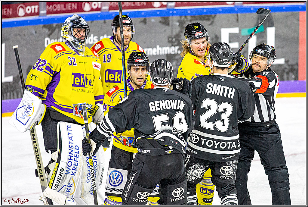 DEL; Koelner Haie - Krefeld Pinuguine; Koeln, 24.11.2019